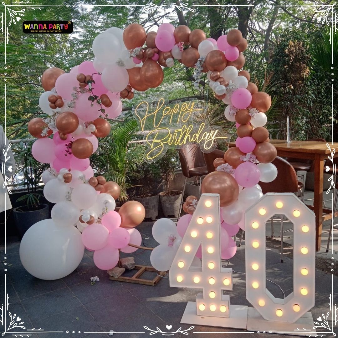 40th Birhtday Round Frame with Balloons and Flowers