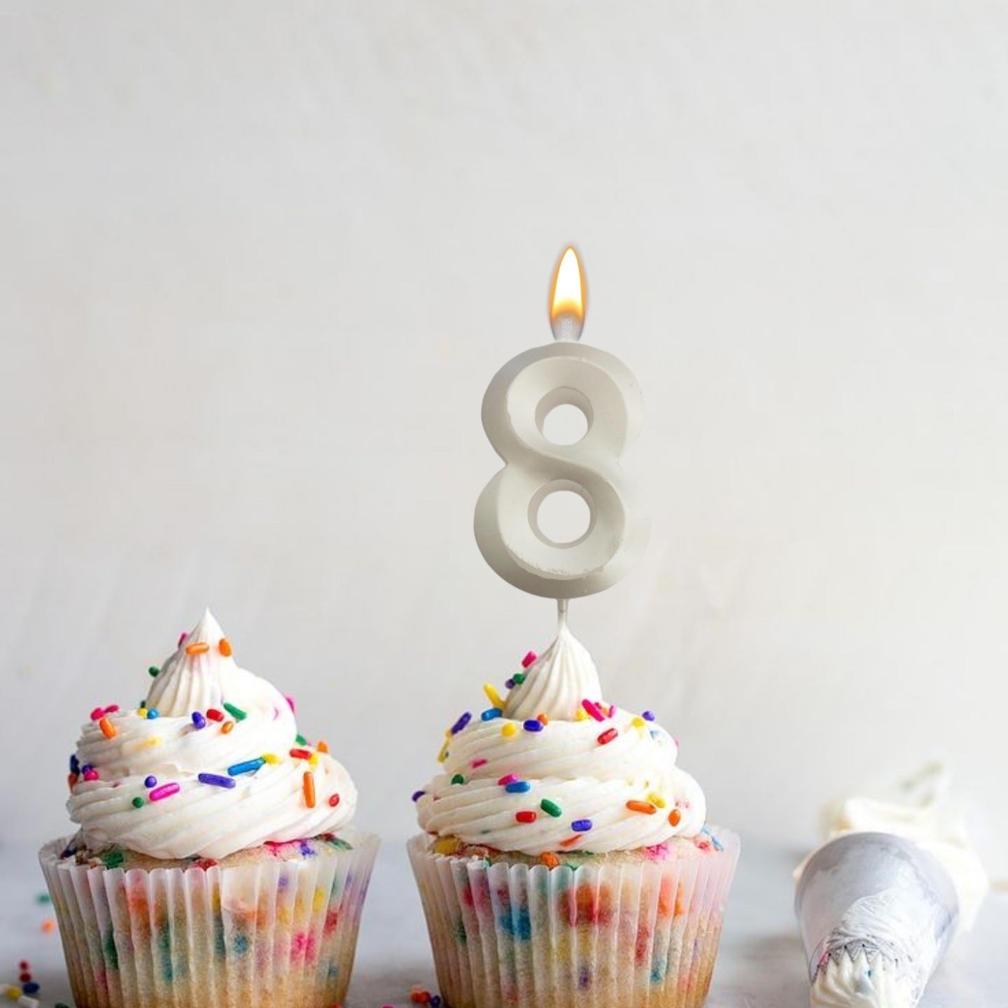 Metallic White Numerical No. 8 Stick Candle