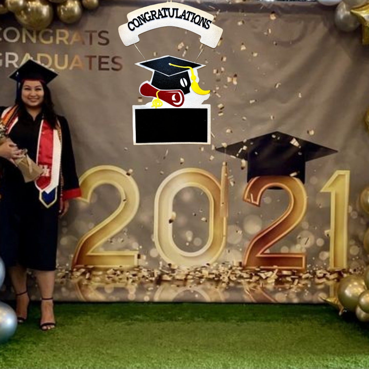 Congrats Grad Hanging Door Sign