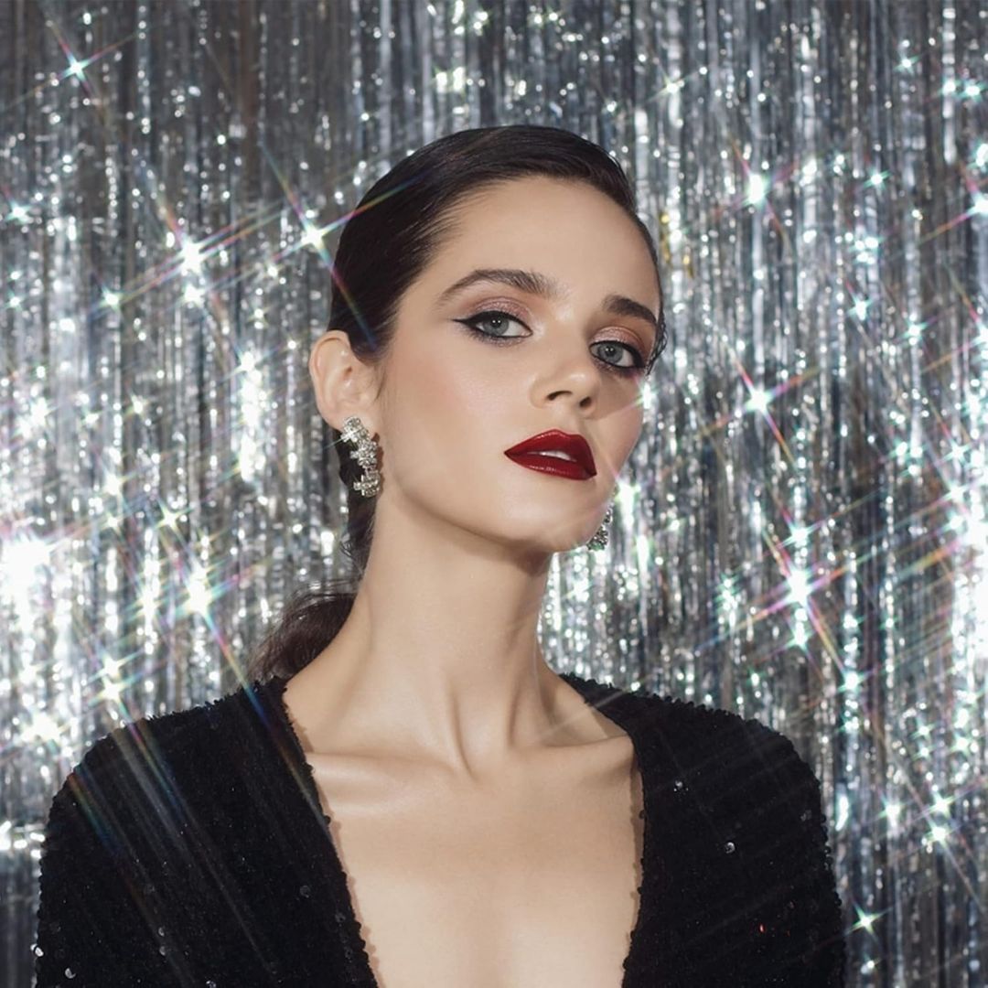 Textured Foil Silver Curtain - 7FT X 3FT