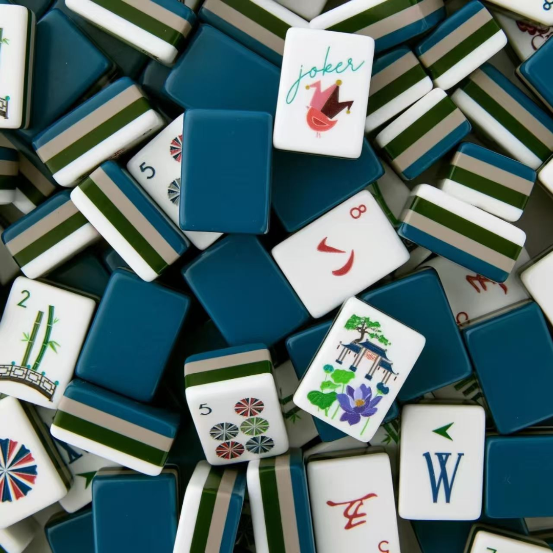 Mahjong Set - Teal Colored Tiles - 4 Layers - 160 Tiles