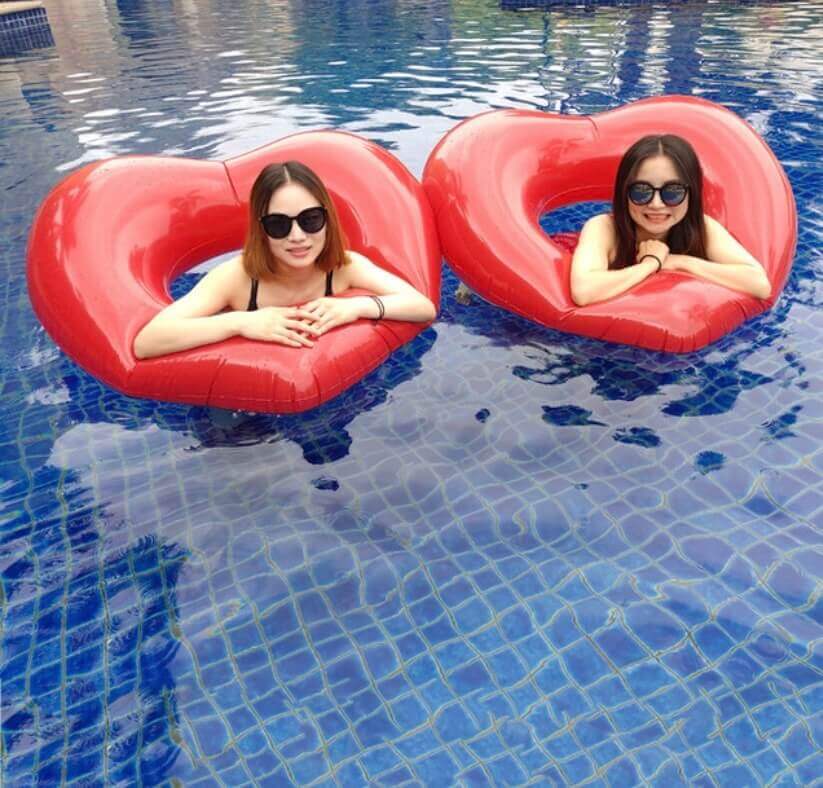 Inflatable Giant Double Heart Pool Float Swimming Pool Parties