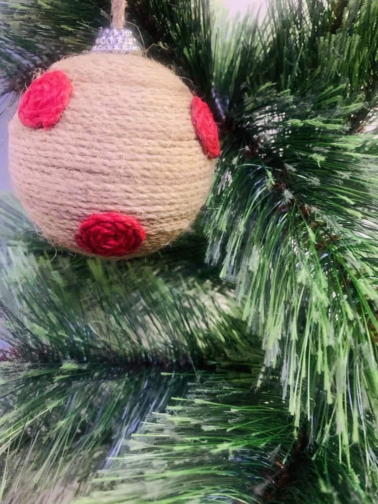 Jute Balls with Red Woold Dots - 2PC